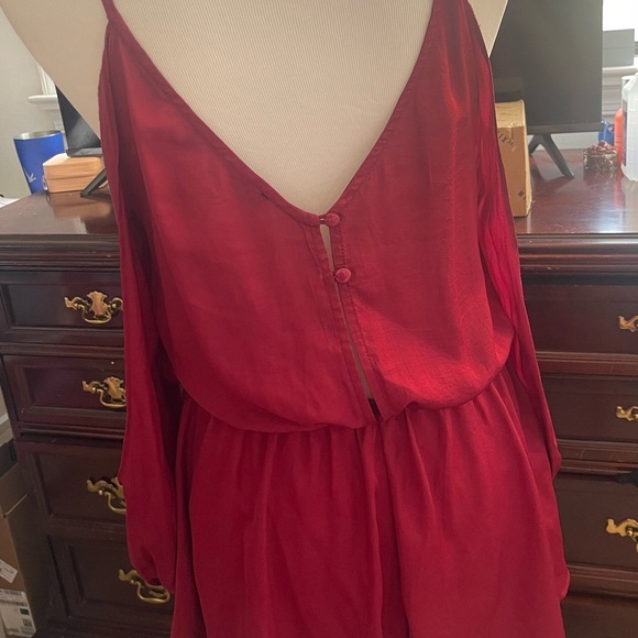 Cut Out Romper - Picture 5 of 8